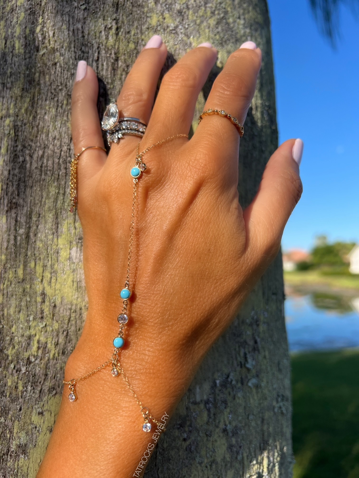 thumbnail_final - 2025-11-08T140029.548